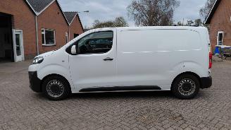 skadebil bedrijf Citroën Jumpy 1.6 hdi  70kw automaat   airco stand kachel 2018/10