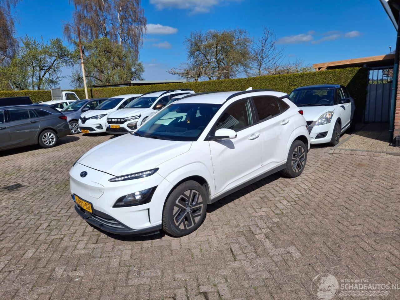 Hyundai Kona 64kw     accu       navi  204pk