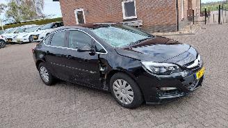 Opel Astra 1.4i automaat    navi 140pk navi clima picture 4