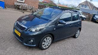 skadebil auto Peugeot 108 1.0 vti  72pk   cabrio top 2018/6