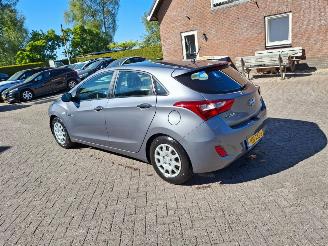 Schadeauto Hyundai I-30 1.6i  135pk  clima 2015/12