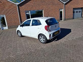 Schadeauto Kia Picanto 1.0i dpi  67pk  5drs airco 2021/1