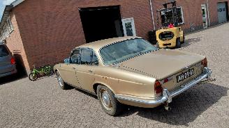 skadebil auto Jaguar XJ 4.2  245pk 1969/11