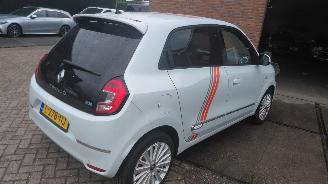 Renault Twingo r80  limitee  vibes  82pk navi  clima picture 5