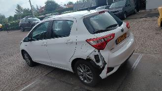 Toyota Yaris 1.5 hybrid   aspresion   navi clima picture 3