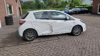 Auto incidentate Toyota Yaris 1.5 hybrid   aspresion   navi clima 2018/10
