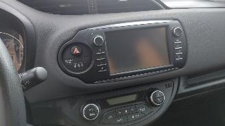 Toyota Yaris 1.5 hybrid   aspresion   navi clima picture 12
