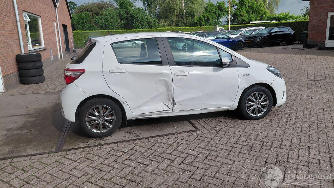 Toyota Yaris 1.5 hybrid   aspresion   navi clima