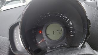 Citroën C1 1.0 vti shine  clima navi lmv picture 9