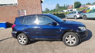 Toyota Rav-4 2.0 vtti  152pk  automaat  4x4 picture 9