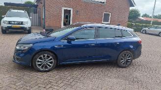 Damaged car Renault Mégane 1.5 dci  81kw  pano  auomaat 2018/1
