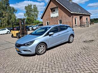 damaged passenger cars Opel Astra 1.0i 5drs  navi   clima  77kw 2017/6