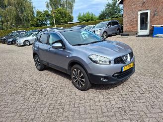 Schadeauto Nissan Qashqai 1.6i 5drs airco pano   117pk 2011/9
