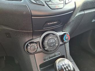 Ford Fiesta 1.0 i  80pk  ultimate 5drs picture 4