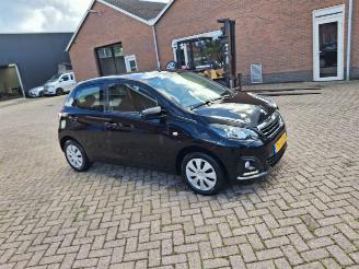 Voiture accidenté Peugeot 108 1.0 vti   active  airco  5drs 2018/10