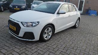 Unfallwagen Audi A1 1.0i 5drs   95pk navi   airco 2023/3
