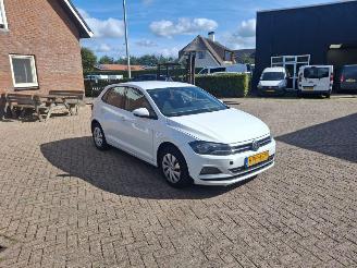 skadebil auto Volkswagen Polo 1.0 tsi   95pk navi beats  airco 2018/10