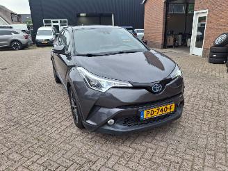 Damaged car Toyota CH-R 1.8 hybrid navi clima 2017/6