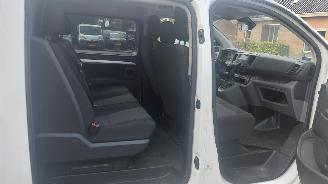 krockskadad bil bedrijf Peugeot Expert 2.0 hdi  122pk lang  dubbel cabine   airco 2019/6