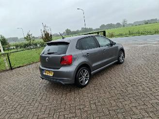 damaged passenger cars Volkswagen Polo 1.2 tsi 66kw  navi clima  higline   rline 2017/5