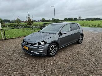 Volkswagen Golf 1.0 tsi  higline navi clima  85kw picture 4