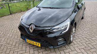skadebil auto Renault Clio 0.9 tce  74kw 5drs  clima navi 2019/10