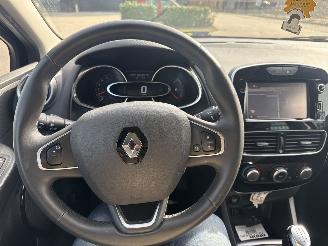 Renault Clio 0.9 LIMITED RIJDBARE SCHADE! 113117 KM BOUWJAAR 2018 5999 EURO picture 11