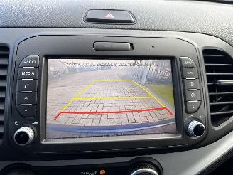 Kia Picanto 1.0 PLUSLINE NAVIGATOR LICHTE ZIJSCHADE! 2016  3999 EURO VAST picture 12