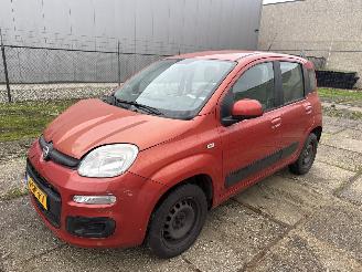 Avarii autoturisme Fiat Panda 0.9 TWIN AIR EDIZIONE COOL BOUWJAAR 2013  61325KM  1350 EURO 2013/9