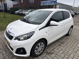 Voiture accidenté Peugeot 108 1.0e-VTI ACTIVE LICHTE SCHADE! BOUWJAAR 2019 49448 KM 5600 EURO 2019/11