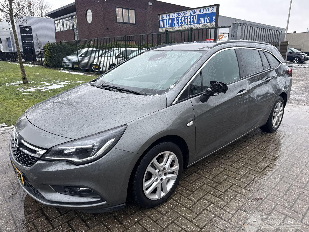 Opel Astra 1.4 TURBO BUSINESS EXCUTIVE LICHTE SCHADE! BOUWJAAR 2017 5350