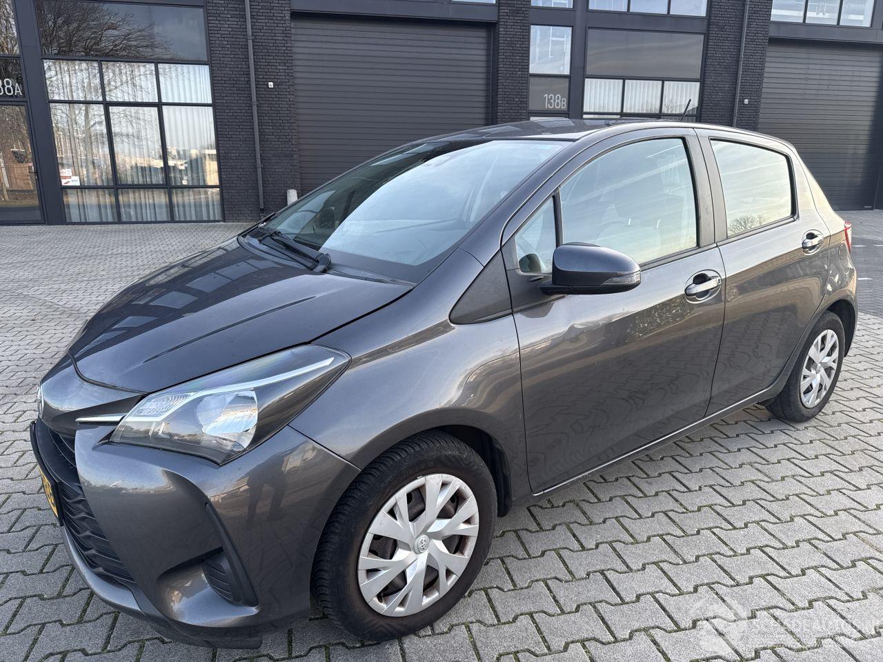 Toyota Yaris 1.5 VVT-i EXECUTIVE LICHTE SCHADE! BOUWJAAR 2018 127078 6150 VAST