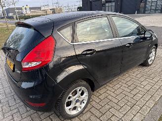 Ford Fiesta 1.25 TITANIUM SCHROEFSCHADE! BOUWJAAR 2012 132790KM 2400 EURO picture 4