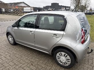 Volkswagen Up! 1.0 BLEUMOTION LICHTE SCHADE! BOUWJAAR 2015  85000 KM 4400 VAST picture 2