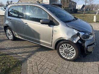 Volkswagen Up! 1.0 BLEUMOTION 111000 KM NAP BOUWJAAR 2016 SCHERP! 4850 EURO picture 5
