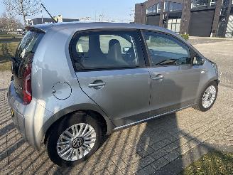 Volkswagen Up! 1.0 BLEUMOTION 111000 KM NAP BOUWJAAR 2016 SCHERP! 4850 EURO picture 4