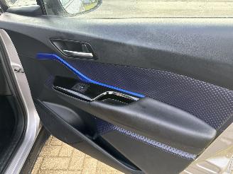 Toyota C-HR 1.8 HYBRID ADVENTURE RIJDBARE ZIJSCHADE! 2017  10950 EURO VAST picture 7