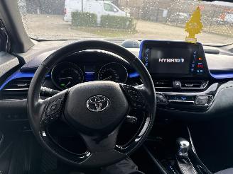 Toyota C-HR 1.8 HYBRID ADVENTURE RIJDBARE ZIJSCHADE! 2017  10950 EURO VAST picture 10