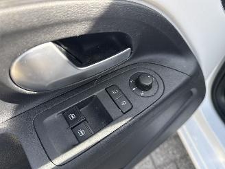 Volkswagen Up! 1.0 UP! LICHTE SCHADE! 2e EIGENAAR BOUWJAAR 2019  5850 EURO picture 8