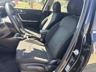 Kia Ceed 1.0 TURBO DYNAMMICLINE RIJDBAAR BOUWJAAR 2019 6700 EURO VAST picture 9