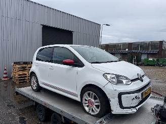 damaged passenger cars Volkswagen Up! BEATS MOOIE UITVOERING BOUWJAAR 2019 WOK 4600 EURO VAST 2019/2