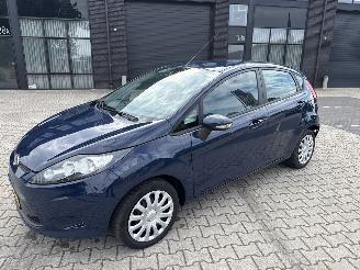 Voiture accidenté Ford Fiesta 1.25 LIMITED 86125 KM NAP! BOUWJAAR 2012 LICHTE SCHADE! 3200 EURO 2012/3