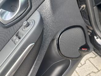Renault Clio 1.2 COLLECTION 66297 KM LICHTE SCHADE BOUWJAAR 2016 5600 EURO picture 8