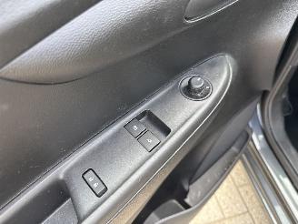 Opel Karl 1.0 120 JAAR EDITION LICHTE SCHADE! BOUWJAAR 2019 5500 EURO picture 7
