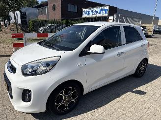 Auto incidentate Kia Picanto 1.0 FIRST EDITION HAGELSCHADE! BOUWJAAR 2015 112740 KM 4275 EURO 2015/6