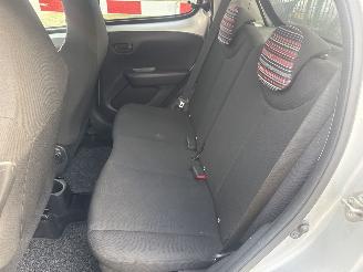 Citroën C1 1.0 VTi FEEL BUMPER SCHADE! BOUWJAAR 2019  4850 EURO VAST picture 8