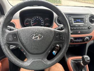 Hyundai I-10 1.0i-MOTION PLUS PARKEERSCHADES BOUWJAAR 2014  4200 EURO picture 18