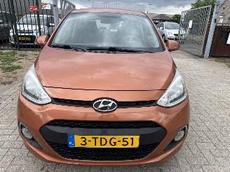 Hyundai I-10 1.0i-MOTION PLUS PARKEERSCHADES BOUWJAAR 2014  4200 EURO picture 7