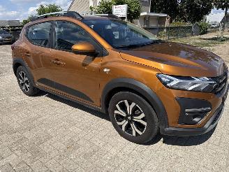 Vaurioauto  passenger cars Dacia Sandero 1.0 90 STEPWAY 23321 KM NAP! BOUWJAAR 2021 RIJDBAAR 7200 EURO 2021/7