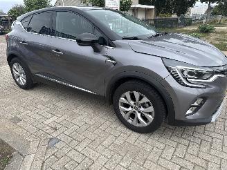 damaged passenger cars Renault Captur 1.0 100 INTENS 92687 KM RIJDBAAR BOUWJAAR 2020 8750 EURO VAST 2020/6